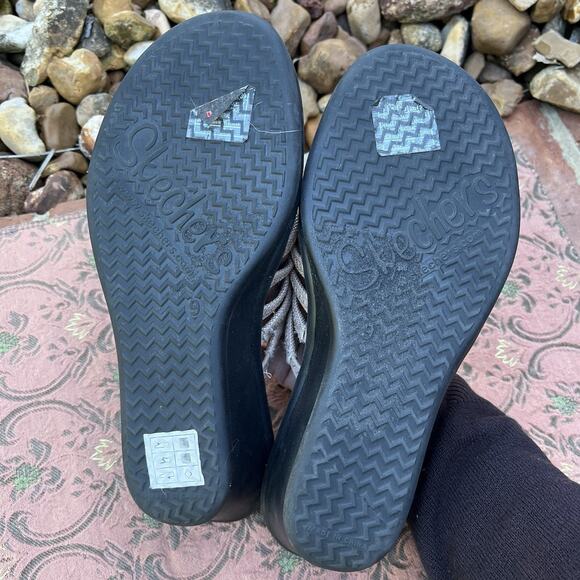 Skechers Women’s 9 Rumblers Hot Shot Tan Rhinestone Wedge Sandals Memory Foam - Picture 7 of 8